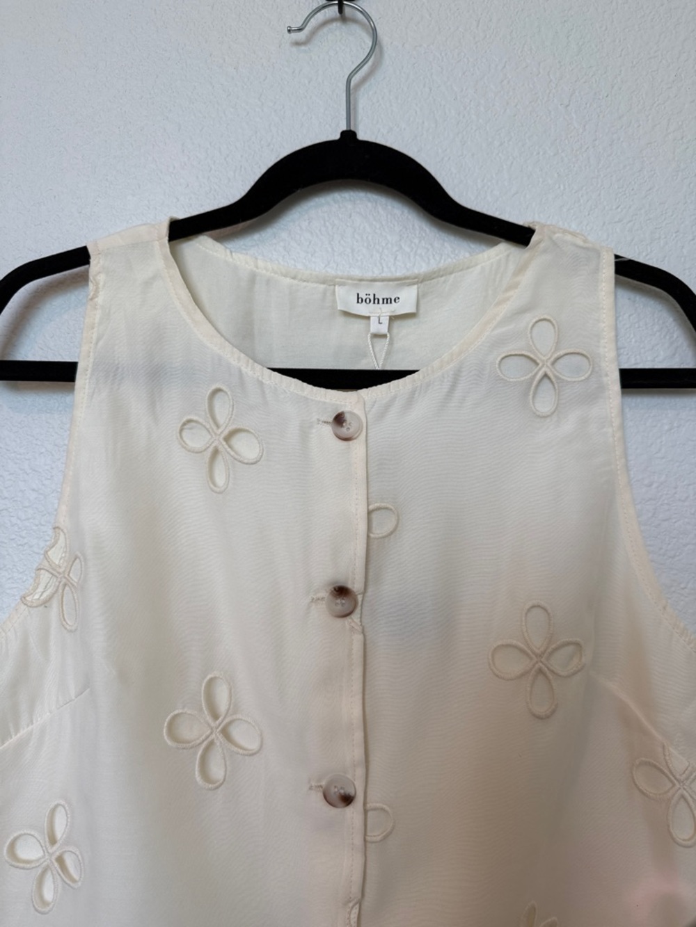 Böhme Andie Embroidered Button Up Top - Picture 3 of 7